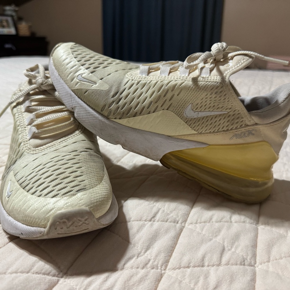 Nike Women's Air Max 270 - Yellow / White - Size 7 1/2